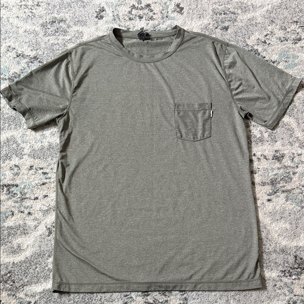 Vuori Men’s Pocket Tee